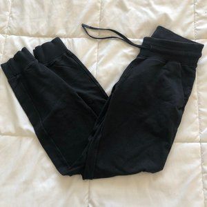 Lululemon Hi-Rise Scuba Joggers size 4